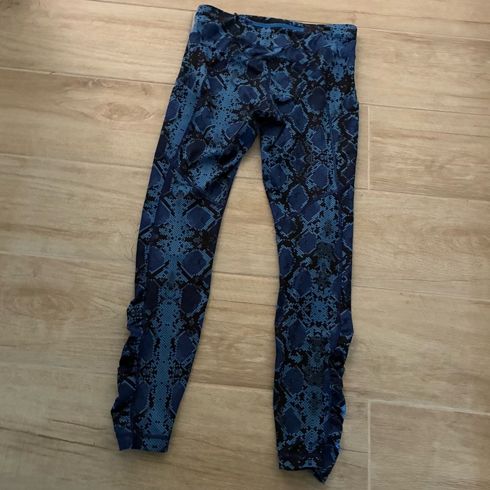NWOT!! Lululemon Speed Tight IV
